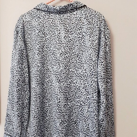 NWT Cupcakes & Cashmere blue / black animal print PJ inspired blouse, L - Picture 9 of 11